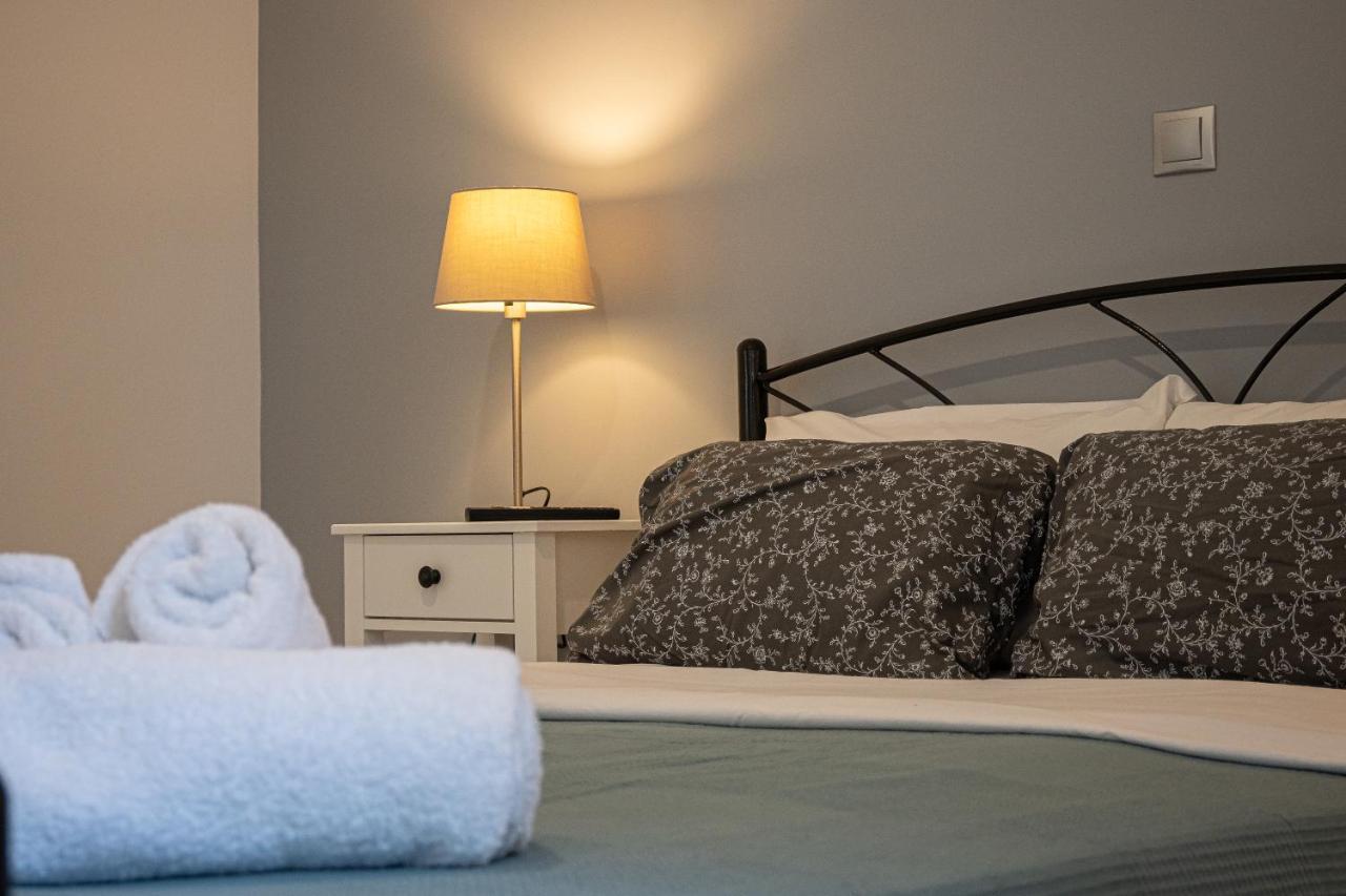 Thalia Apartments Каламата Экстерьер фото
